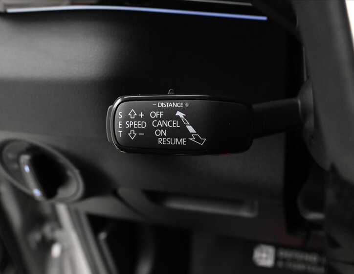 Škoda Karoq SUV / Terénní 1,5 l 110 kw