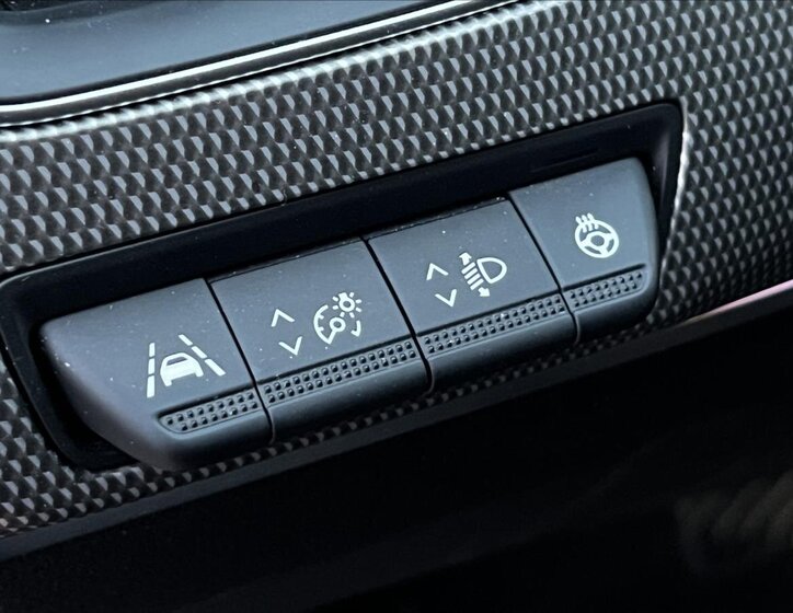 Renault Arkana SUV / Terénní 1,3 l 103 kw