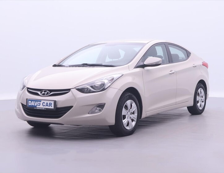 Hyundai Elantra 3