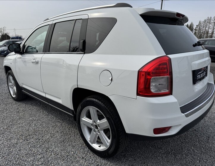 Jeep Compass SUV / Terénní 2,1 l 100 kw