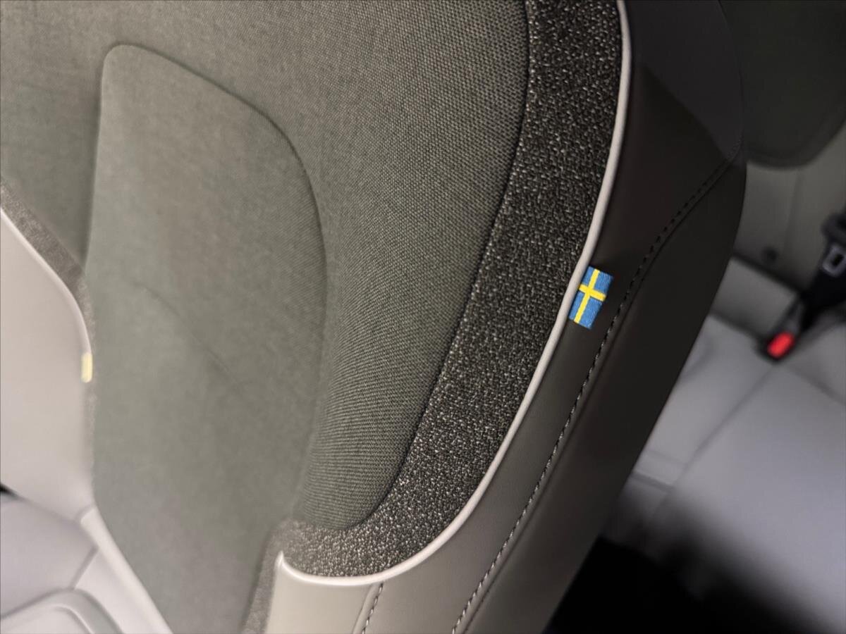 Volvo EX30 SUV 0,0 200 kw