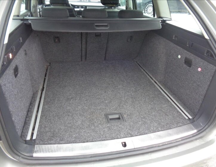 Škoda Superb Kombi 1,6 l 77 kw