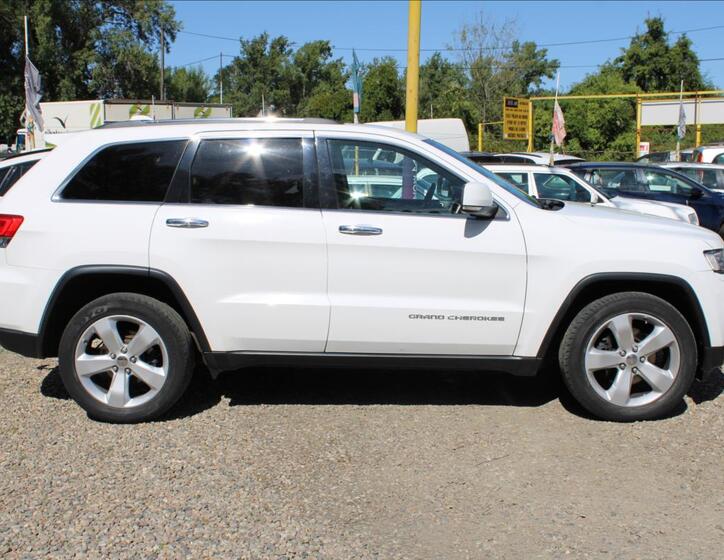 Jeep Grand Cherokee 11
