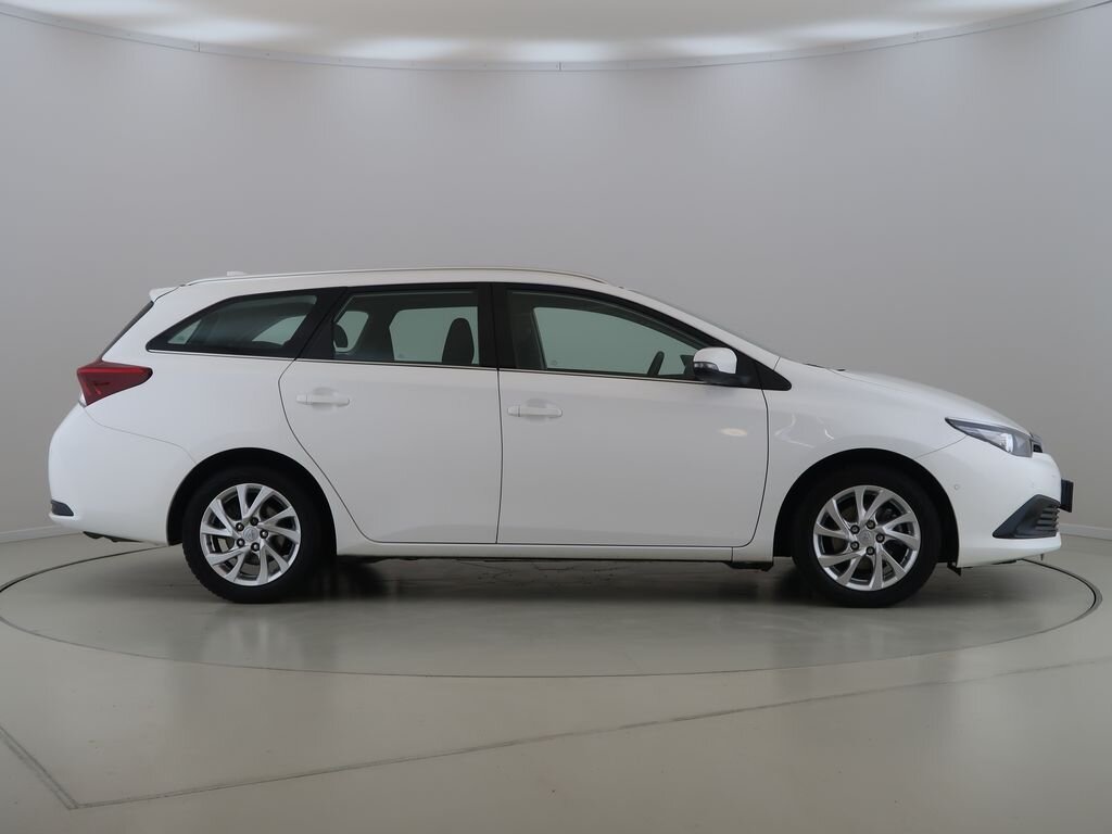 Toyota Auris Kombi 1,6 l 97 kw