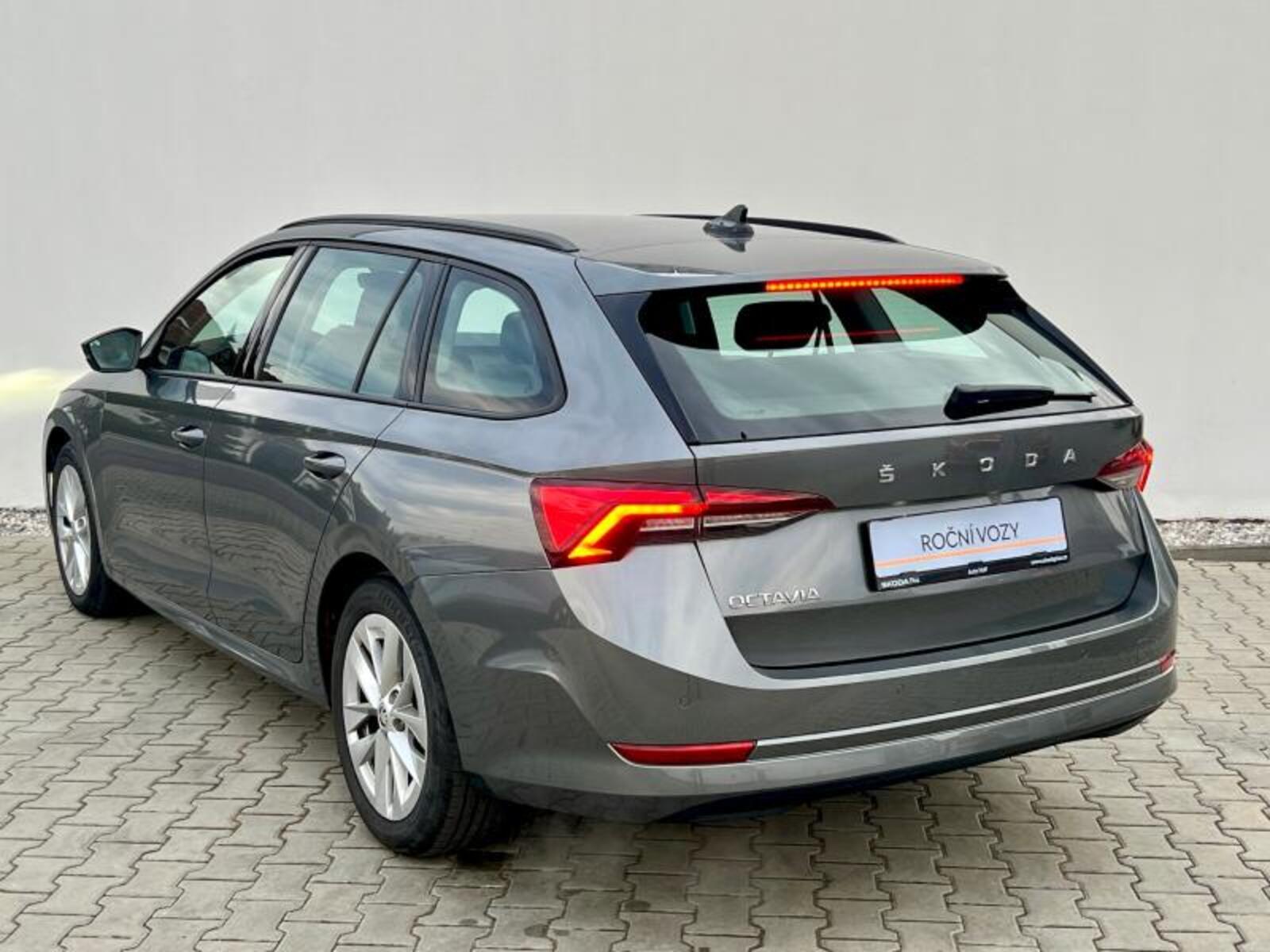 Škoda Octavia 9