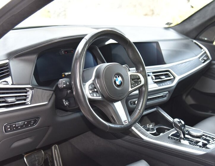 BMW X7 SUV / Terénní 3,0 l 195 kw