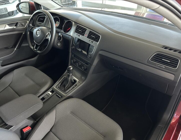 Volkswagen Golf Hatchback 1,2 l 77 kw