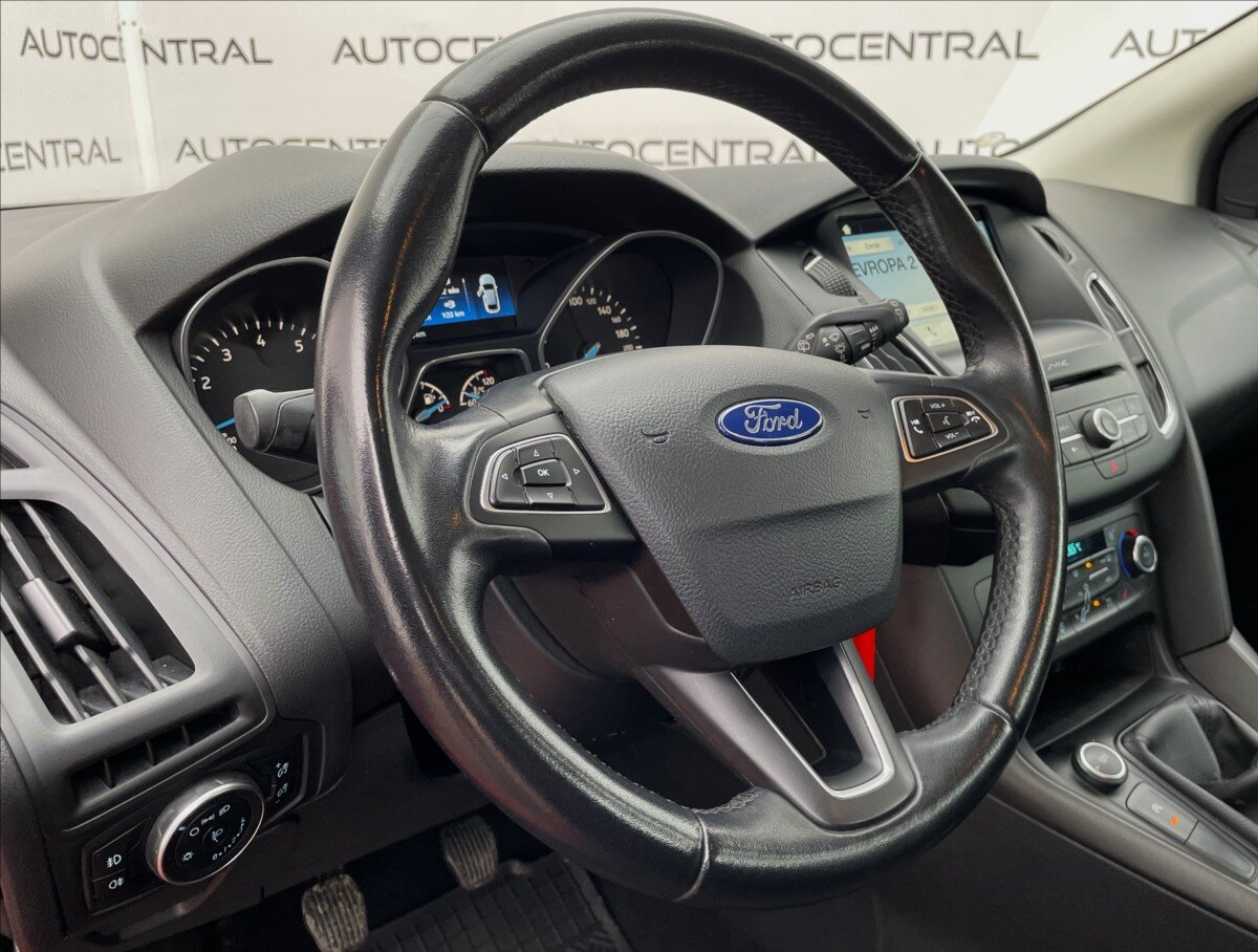 Ford Focus Kombi 999,0 92 kw