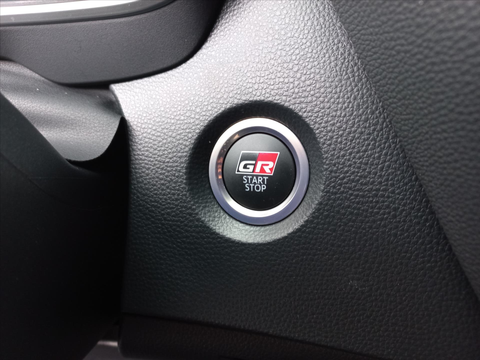 Toyota Corolla Kombi 2,0 l 98 kw