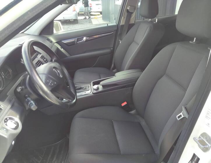 Mercedes-Benz Třídy C 9