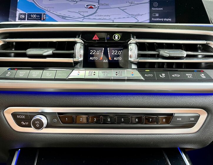 BMW X7 SUV / Terénní 3,0 l 250 kw