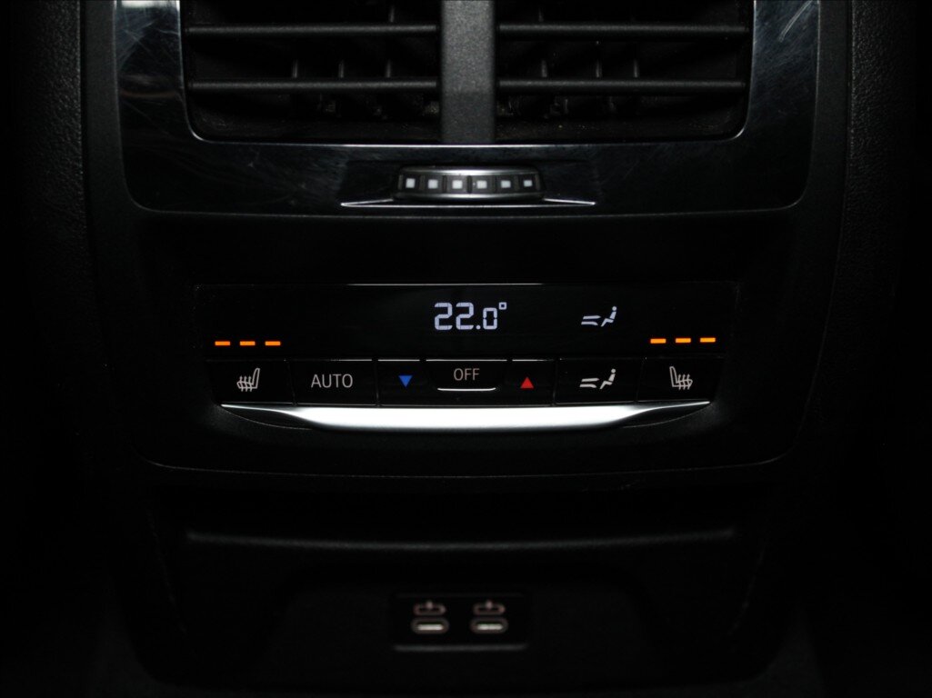 BMW X3 SUV / Terénní 2,0 l 215 kw