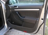 Volkswagen Golf Kombi 1,6 l 77 kw