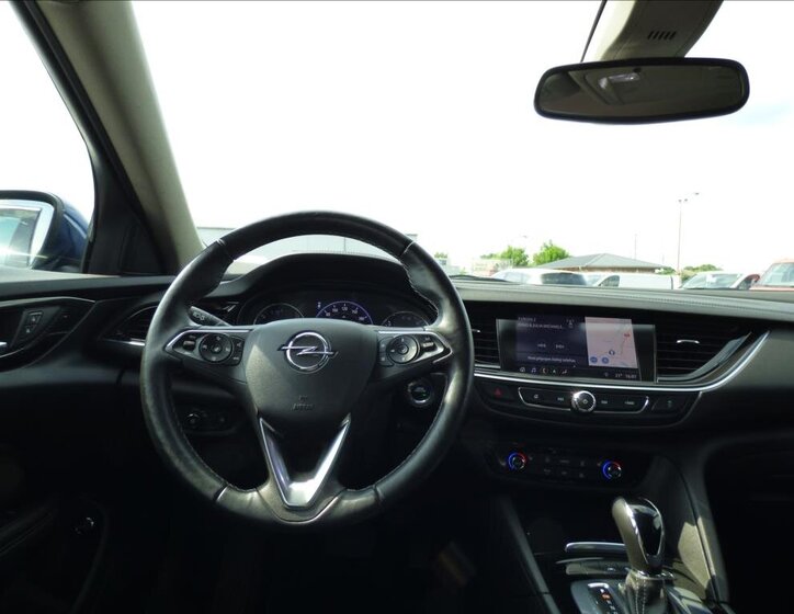 Opel Insignia Kombi 2,0 l 154 kw