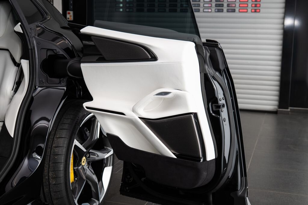 Ferrari Ostatní SUV 6,5 l 529 kw