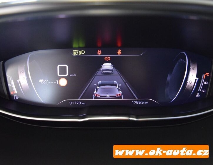 Peugeot 5008 MPV 1,5 l 96 kw