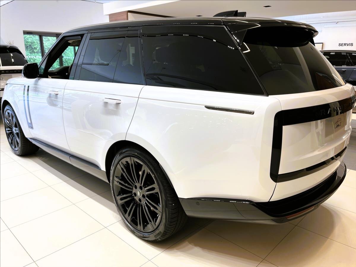 Land Rover Range Rover SUV 4,4 l 390 kw