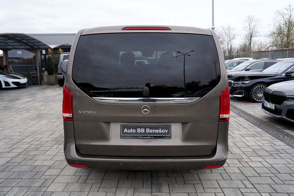 Mercedes-Benz Třídy V MPV 2,1 l 140 kw
