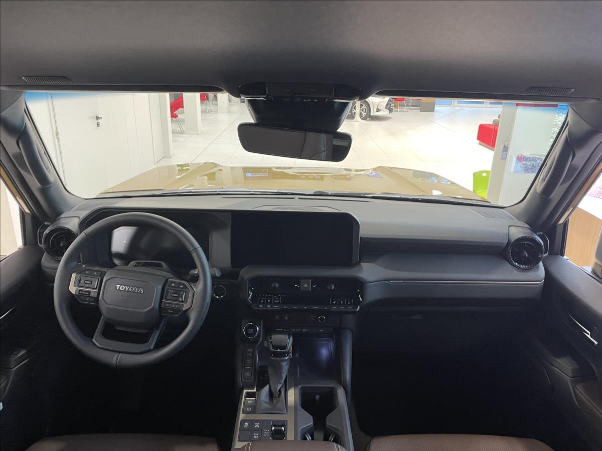 Toyota Land Cruiser SUV 2,8 l 150 kw