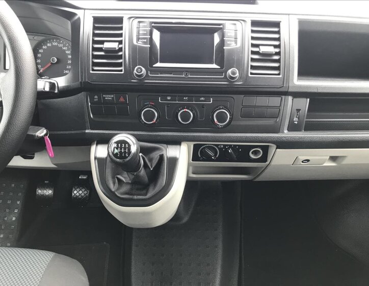 Volkswagen Transporter Kombi 2,0 l 110 kw