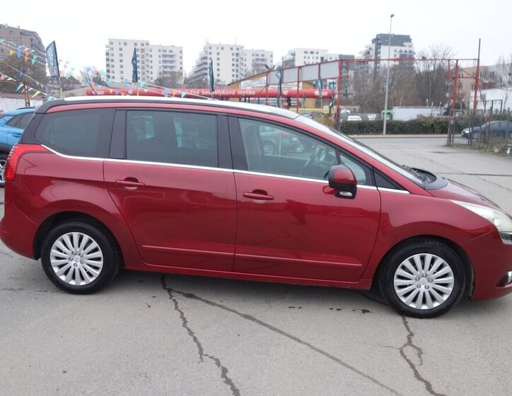 Peugeot 5008 7