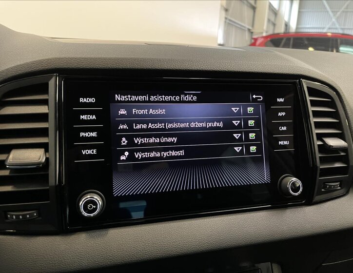 Škoda Karoq SUV / Terénní 1,5 l 110 kw