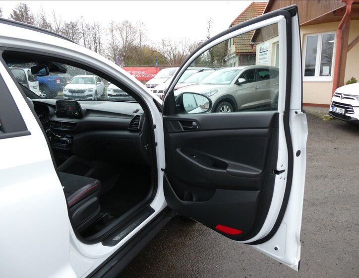Hyundai Tucson SUV 1,6 l 100 kw