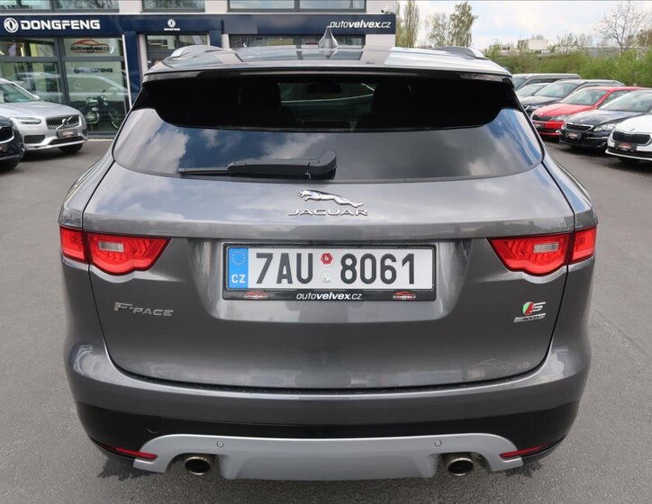 Jaguar F-Pace SUV / Terénní 3,0 l 280 kw