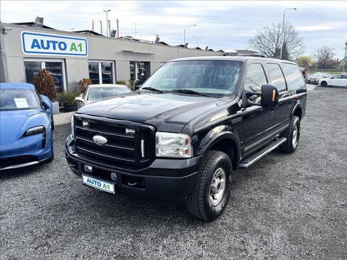Ford Excursion SUV / Terénní 6,0 l 239 kw