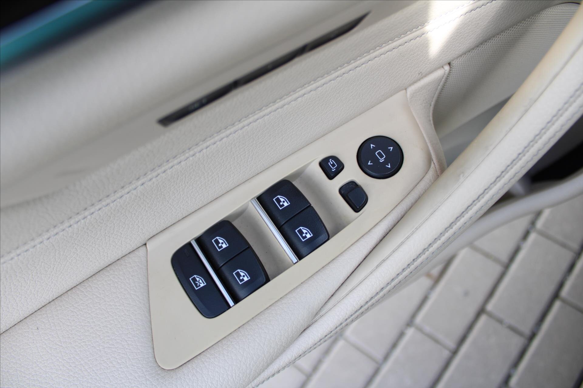 BMW Řada 5 Sedan 3,0 l 250 kw