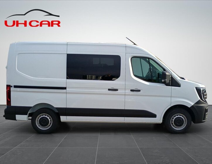 Nissan Interstar 4