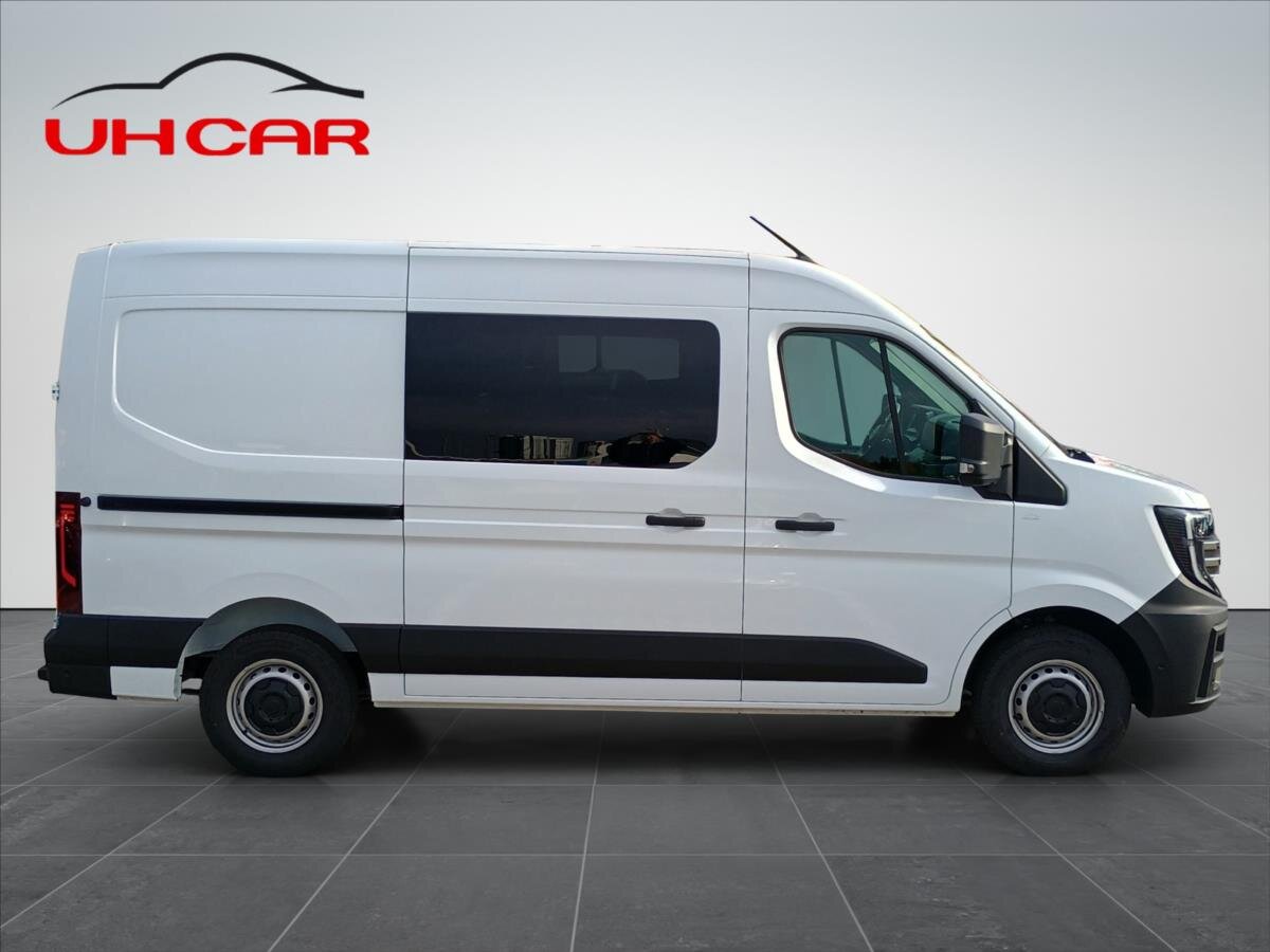 Nissan Interstar