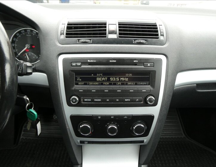 Škoda Octavia Sedan / Limuzína 1,6 l 75 kw