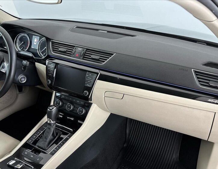 Škoda Superb Liftback 2,0 l 206 kw