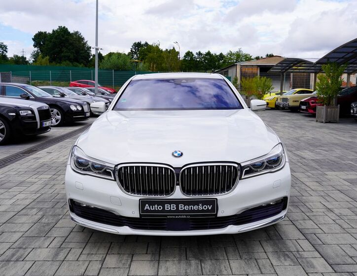 BMW Řada 7 1