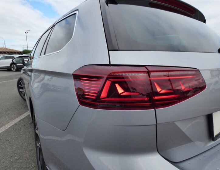 Volkswagen Passat Kombi 1,4 l 115 kw