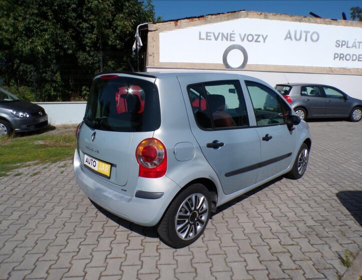 Renault Modus Hatchback 1,1 l 55 kw