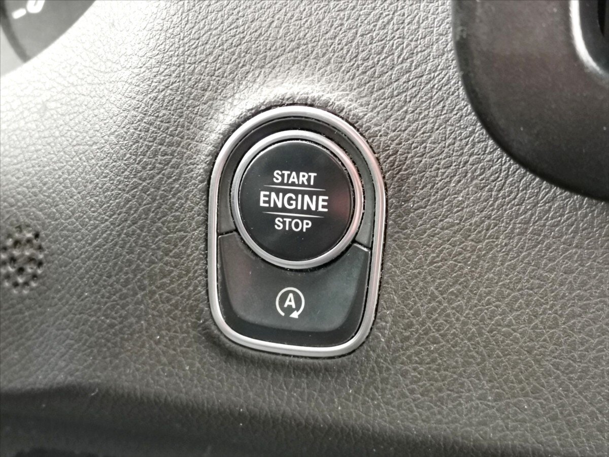 Mercedes-Benz Sprinter Valník 3,0 l 140 kw