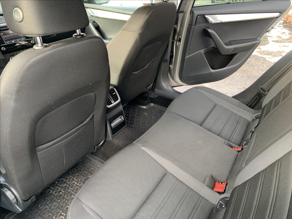 Škoda Octavia Sedan / Limuzína 2,0 l 110 kw