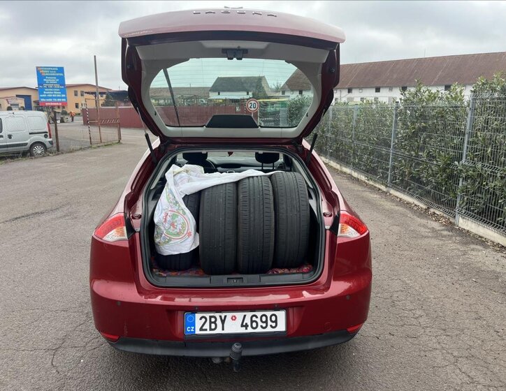 Renault Laguna Liftback 1,5 l 81 kw