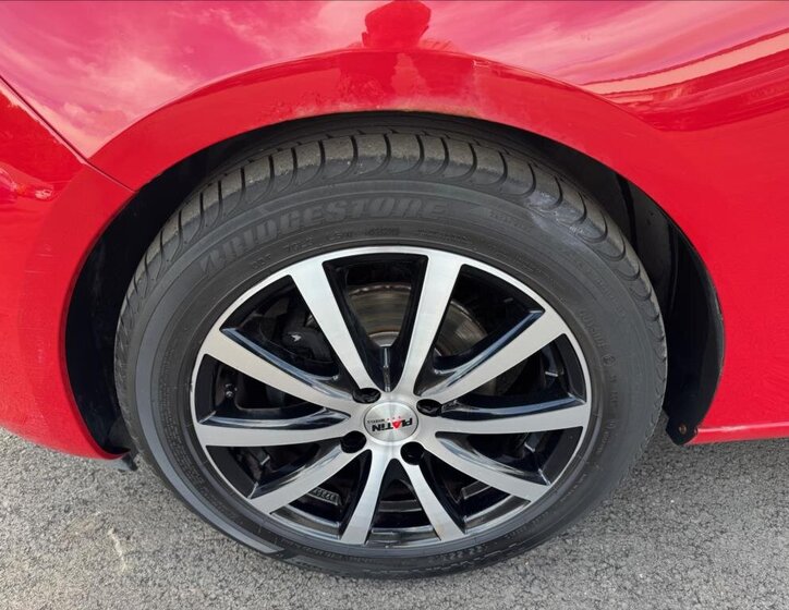 Opel Adam Hatchback 1,4 l 64 kw