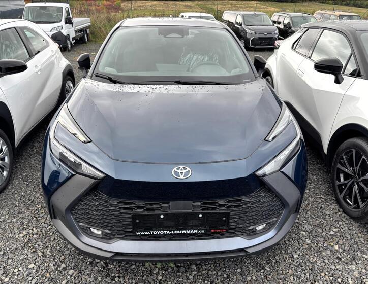 Toyota C-HR 2