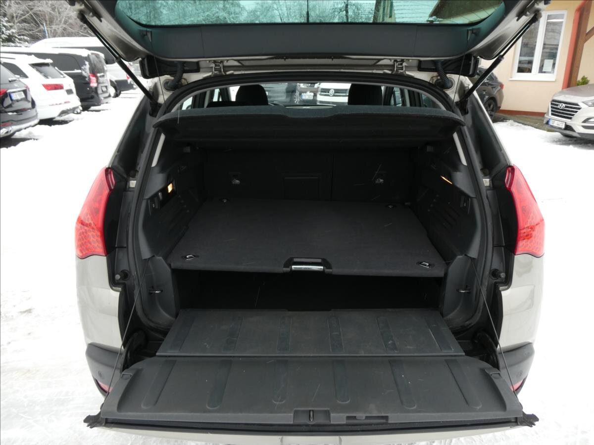 Peugeot 3008 SUV 1,6 l 82 kw