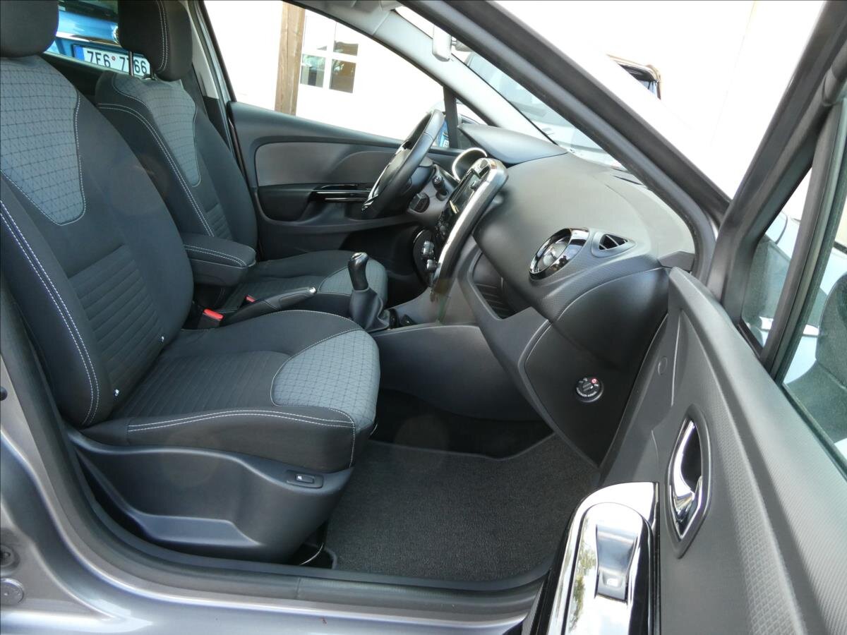 Renault Clio Hatchback 898,0 66 kw