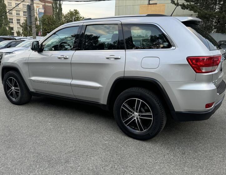 Jeep Grand Cherokee 5