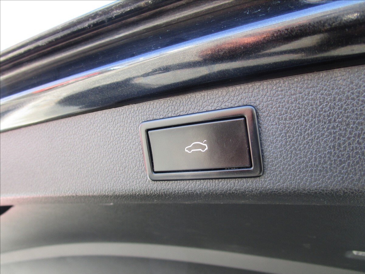 Škoda Superb Kombi 2,0 l 110 kw