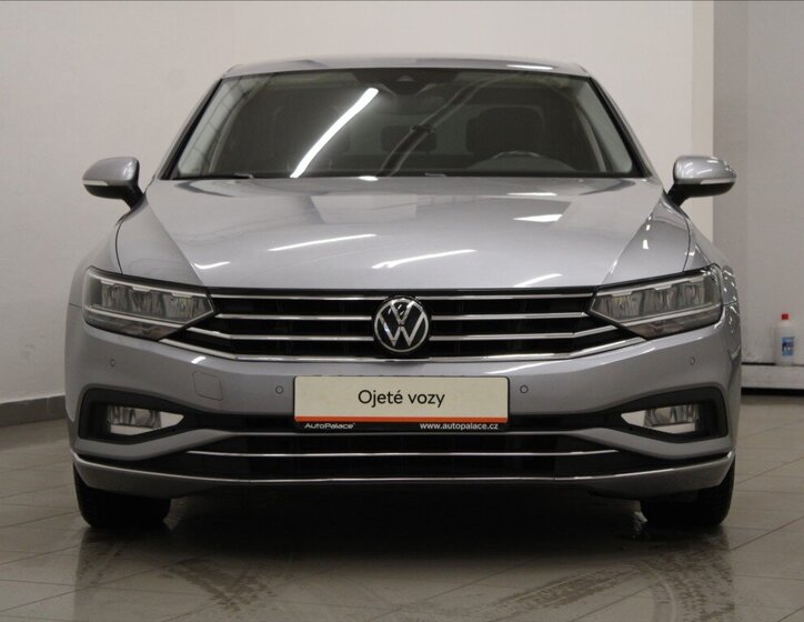 Volkswagen Passat Sedan 2,0 l 110 kw