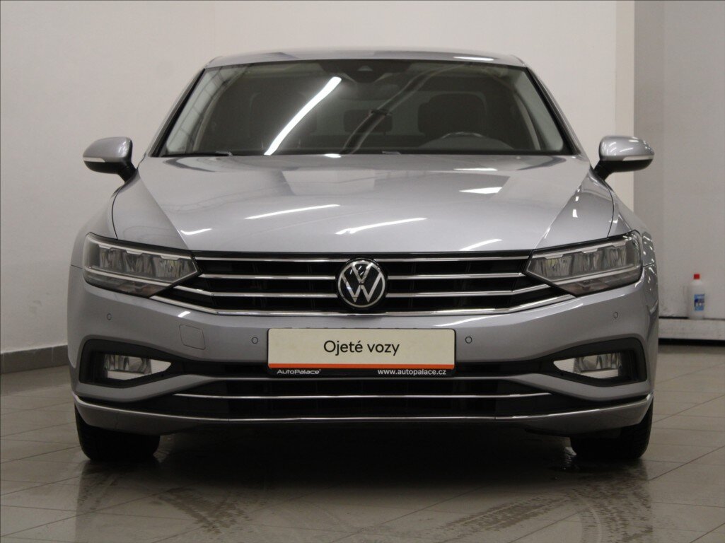 Volkswagen Passat Sedan 2,0 l 110 kw