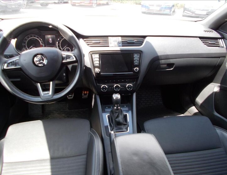 Škoda Octavia Sedan / Limuzína 2,0 l 135 kw