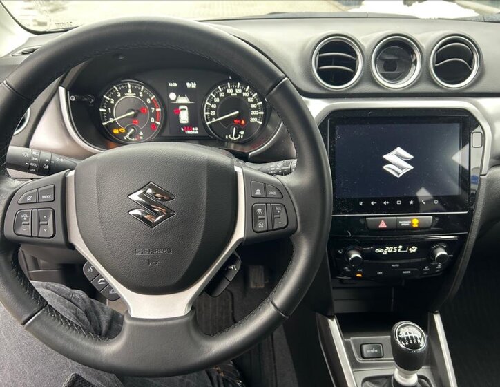 Suzuki Vitara SUV 1,4 l 95 kw